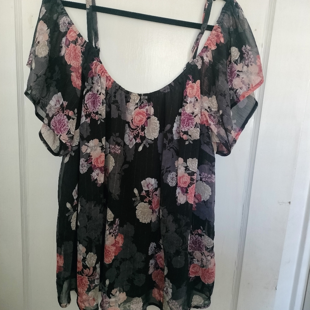 Torrid 1 Top Black, Pink Floral Cold Shoulder Sheer Pin Strip Blouse Plus 1X